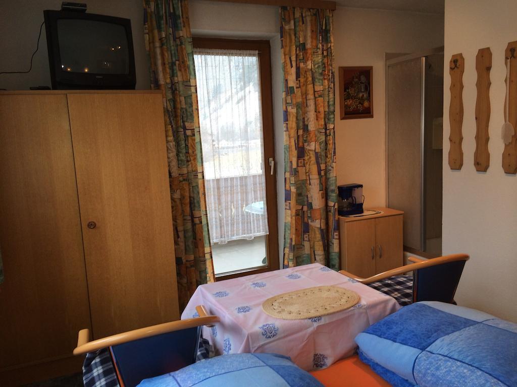 Bed and Breakfast Haus Scholl Nassereith Zimmer foto